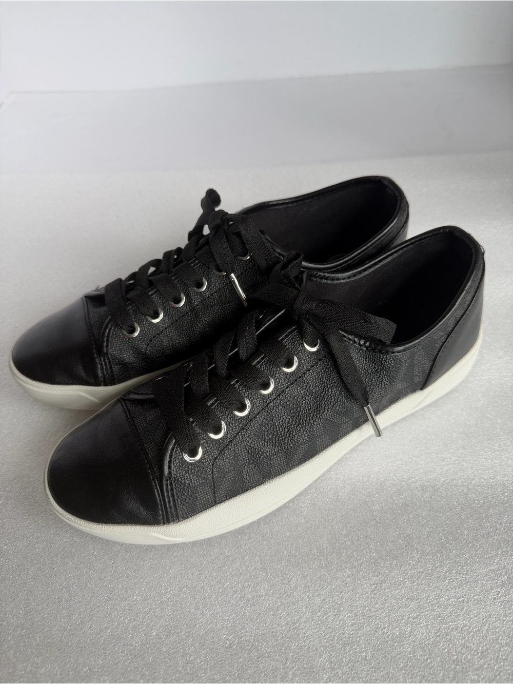 MICHAEL KORS MK City Sneaker Black Signature Logo Size 7.5 Women’s
